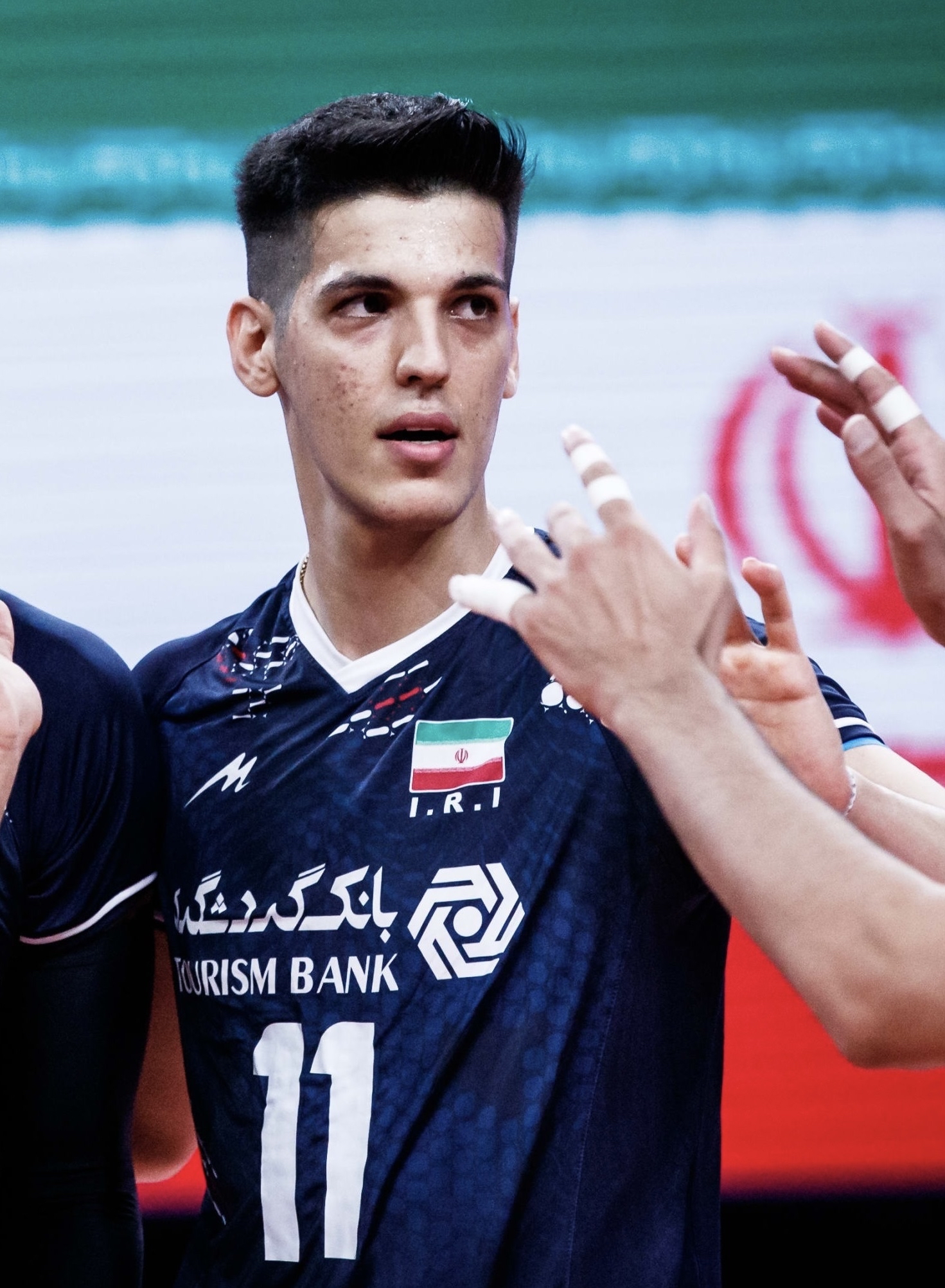 明斯特球员场外行为引争议，俱乐部进行处罚的简单介绍