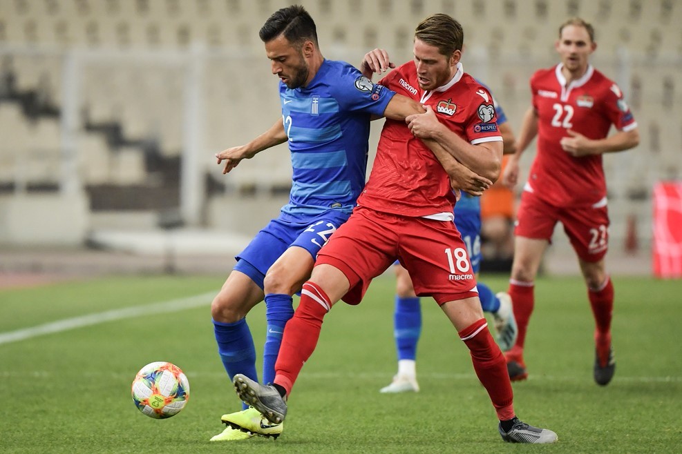 昔日冠军再度出征，意图复制辉煌战绩(昔日冠军再度出征,意图复制辉煌战绩的小说)