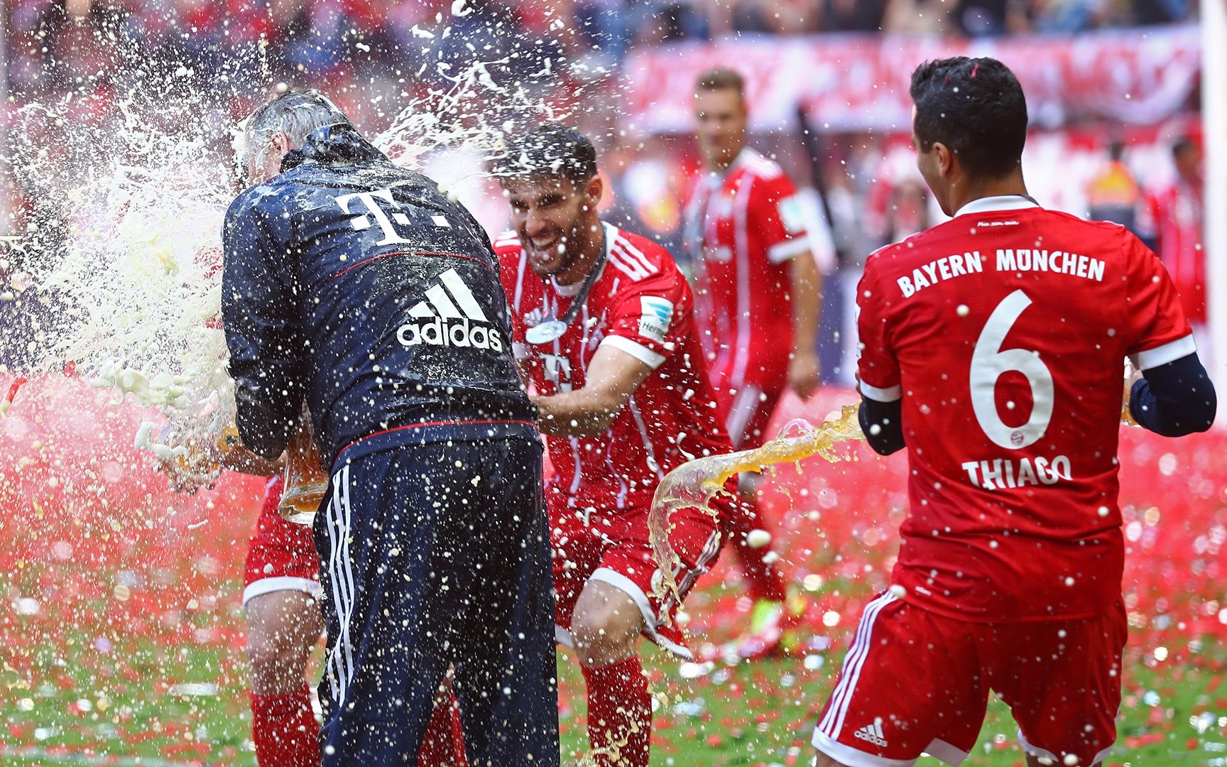 九州真人-拜仁慕尼黑赛季首战告捷，豪取三分开门红的简单介绍