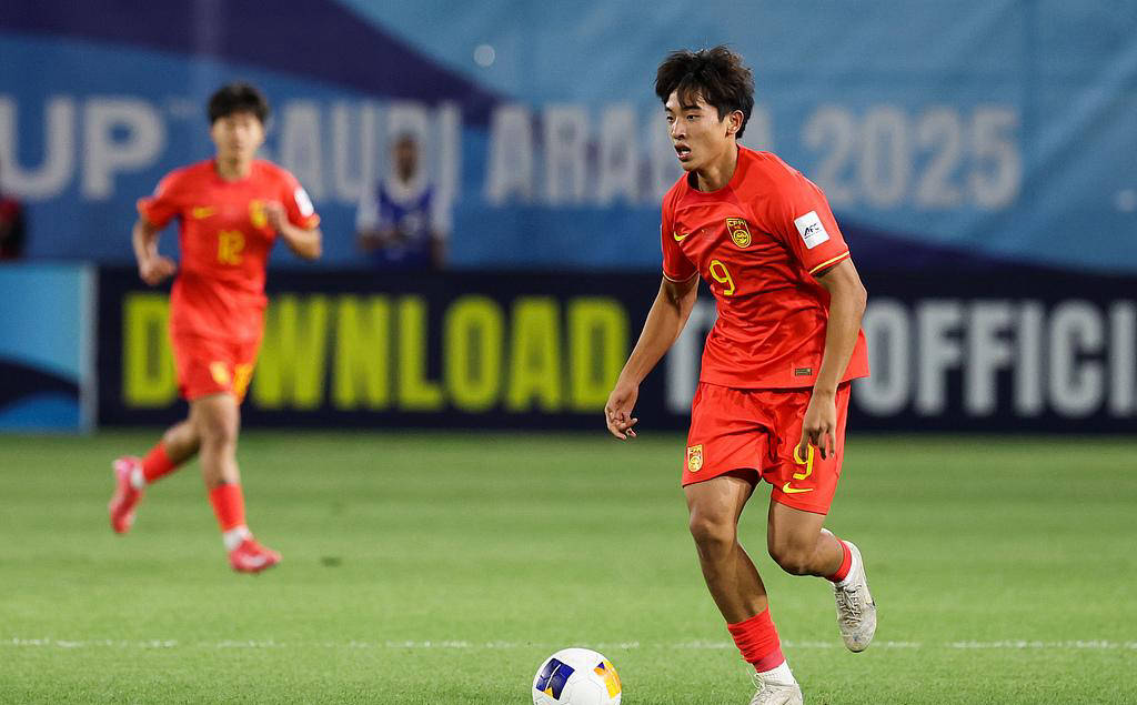 九州娱乐-国内青年球员技艺精湛，备战国际比赛信心十足(中国青年足球队最好成绩)